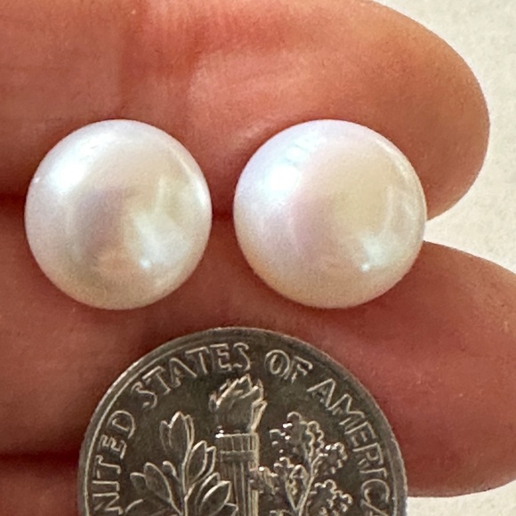 Pearl Stud Earrings - TWO Sizes - 925 Sterling Silver (10.3mm & 6.7mm) - Picture 10 of 12